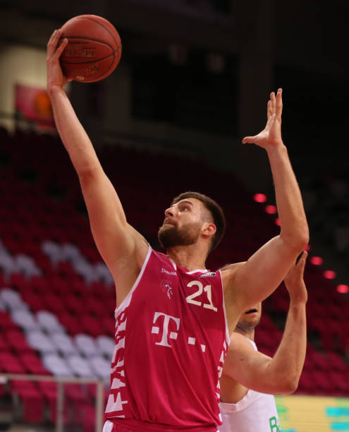 了坚实基础 了坚实基础